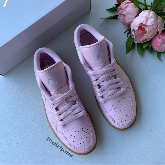 Nike Air Jordan 1 Low NWT - Picture 7 of 13